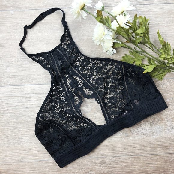 Victoria's Secret Other - 2/$25 ❤️ Victoria’s Secret Keyhole Halter Bralette